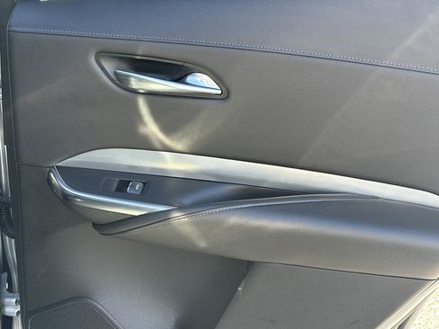 Used 2020 Cadillac XT4 Premium Luxury image 16