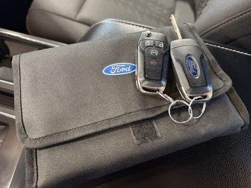 Used 2020 Ford F150 XLT w/ Equipment Group 302A Luxury AWD/4WD image 43