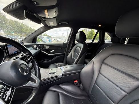 Used 2022 Mercedes-Benz GLC 300 4MATIC w/ Multimedia Package Lite image 23