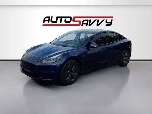 Used 2023 Tesla Model 3 Standard Range RWD image 3