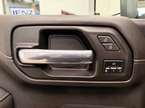 Used 2022 Chevrolet Silverado 2500 LTZ w/ LTZ Premium Package AWD/4WD image 28