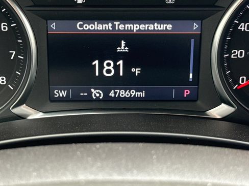 Used 2024 GMC Terrain SLT AWD/4WD image 27