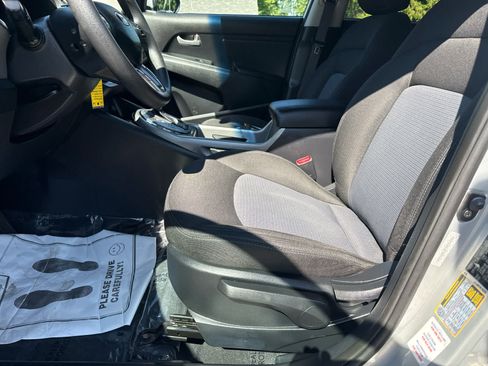 Used 2015 Kia Sportage LX FWD image 11