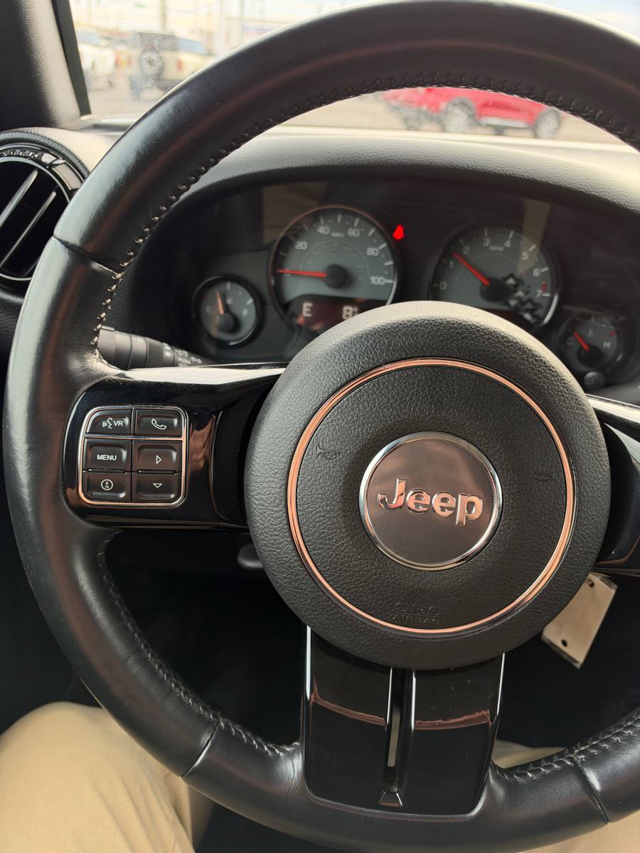 Used 2017 Jeep Wrangler Unlimited Sahara AWD/4WD image 14