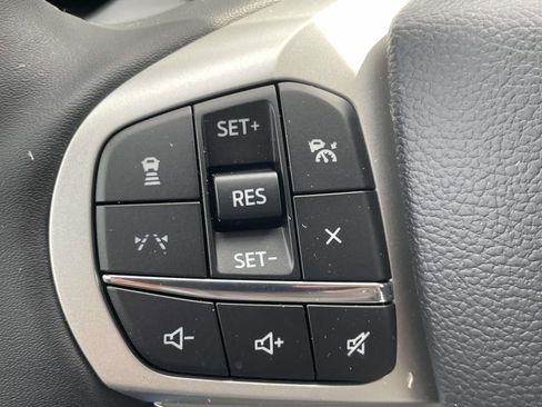 New 2026 Ford Explorer Active RWD image 19