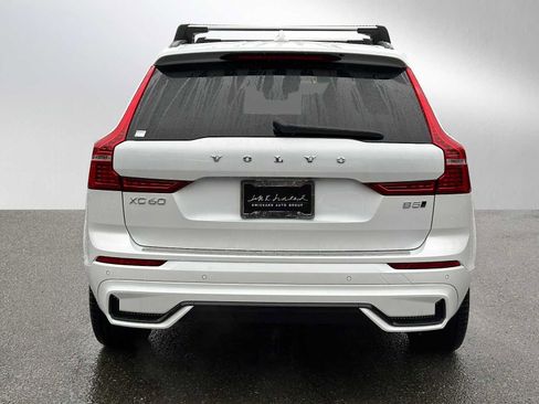 Used 2025 Volvo XC60 B5 Core w/ Protection Package Premier image 4