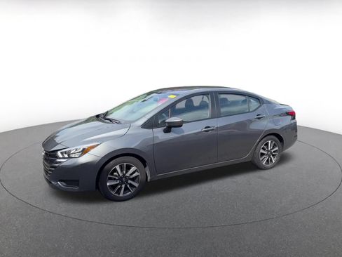 Used 2025 Nissan Versa SV FWD image 7