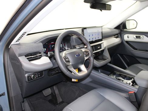 New 2026 Ford Explorer Active w/ Active Comfort Package RWD image 22