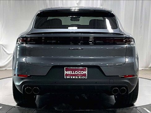 New 2026 Porsche Cayenne Coupe AWD/4WD image 6