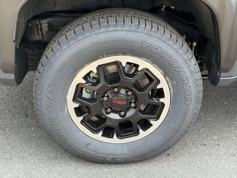 Used 2025 Toyota 4Runner TRD Off-Road AWD/4WD image 25