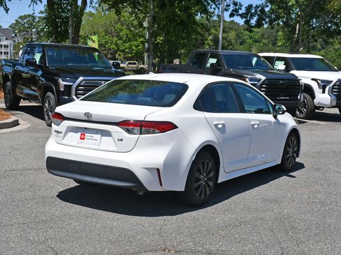 Certified 2023 Toyota Corolla LE FWD image 4