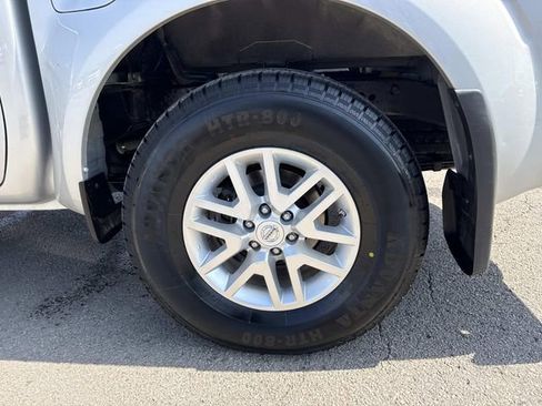 Used 2019 Nissan Frontier SV image 31