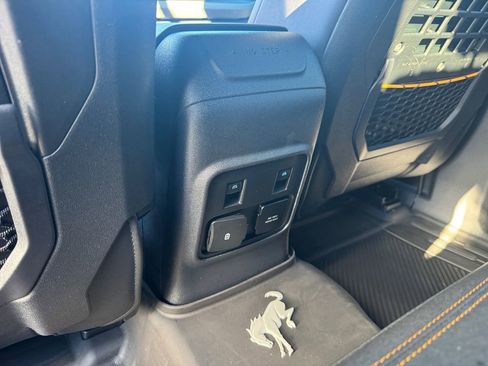 Used 2023 Ford Bronco Badlands image 25