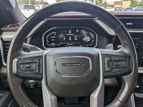 Used 2023 GMC Sierra 1500 Denali w/ Technology Package RWD image 18