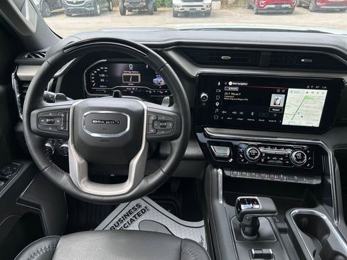 Used 2025 GMC Sierra 1500 Denali AWD/4WD image 18