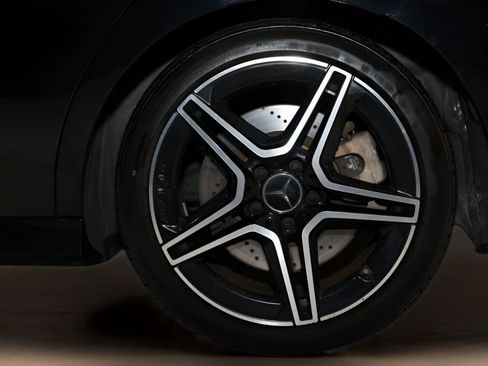 Used 2023 Mercedes-Benz CLA 35 AMG 4MATIC image 24