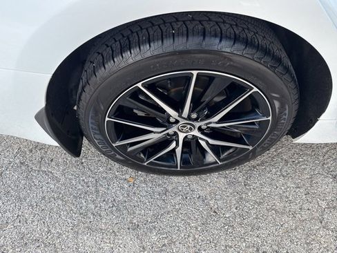 Used 2022 Toyota Camry SE image 16