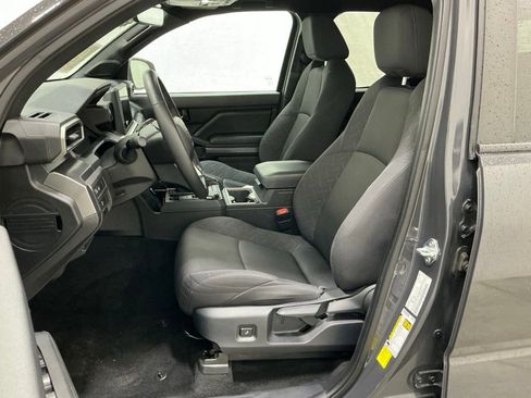 Used 2025 Toyota Tacoma SR5 w/ SR5 Upgrade Package image 9