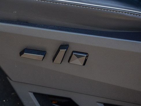 Used 2024 Tesla Cybertruck AWD Crew Cab image 24