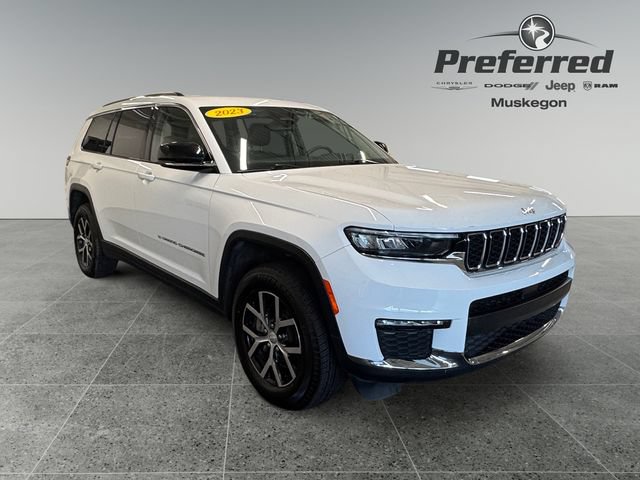 Used 2023 Jeep Grand Cherokee L Limited AWD/4WD image 1