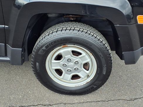 Used 2015 Jeep Patriot Sport w/ Power Value Group image 21