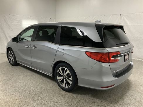 Used 2023 Honda Odyssey Touring image 6