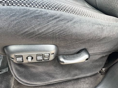 Used 2003 Dodge Ram 2500 Truck SLT image 32