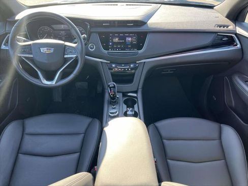 Used 2024 Cadillac XT6 Luxury image 13