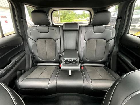 New 2025 Jeep Grand Cherokee Altitude image 34