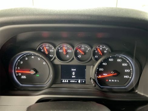 Used 2024 Chevrolet Silverado 2500 W/T image 11