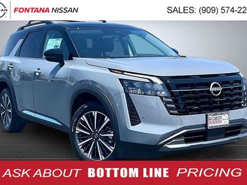 New 2026 Nissan Pathfinder Platinum AWD/4WD image 1