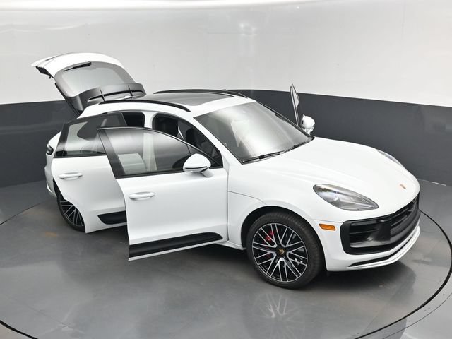 Used 2023 Porsche Macan GTS AWD/4WD image 19