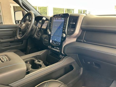 New 2024 RAM 2500 Rebel w/ Towing Technology Group image 28