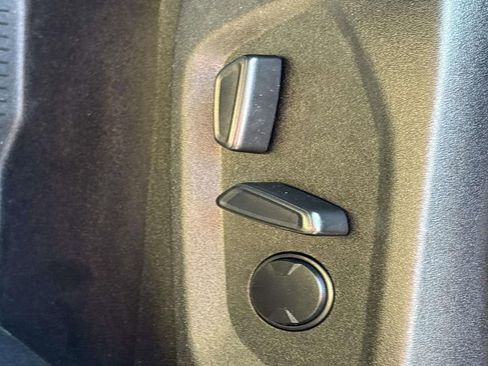 Used 2024 Ford Edge Titanium image 11