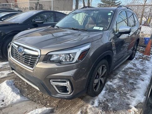 Used 2019 Subaru Forester Touring image 5