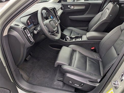 Used 2023 Volvo XC40 B5 Plus w/ Driver Assist Package image 12