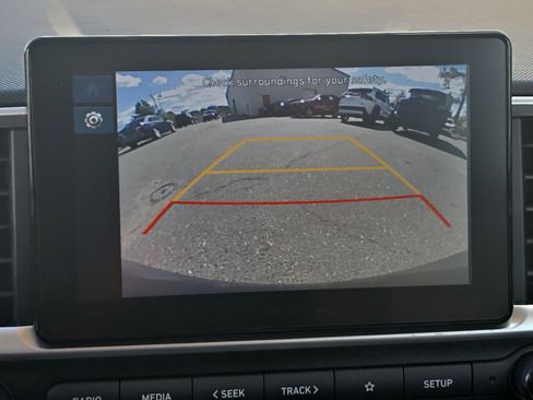 Used 2024 Hyundai Venue SEL image 28