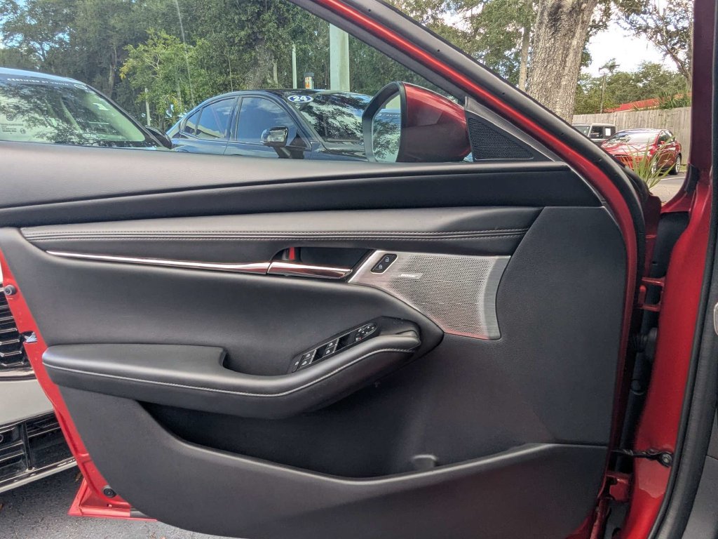 Used 2021 MAZDA MAZDA3 s FWD image 25