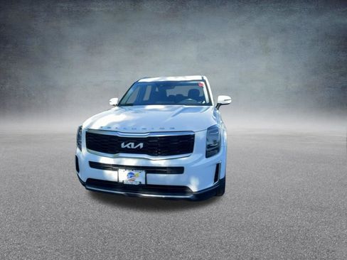 Used 2022 Kia Telluride EX w/ Towing Package FWD image 7