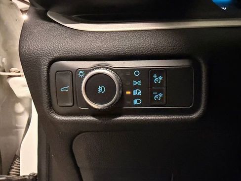 Used 2022 Ford Explorer XLT w/ Equipment Group 202A image 23