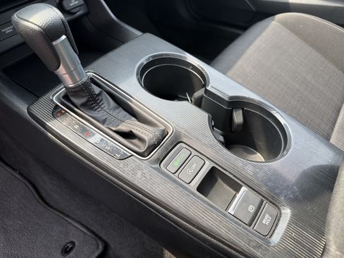 Used 2025 Honda Civic LX image 16