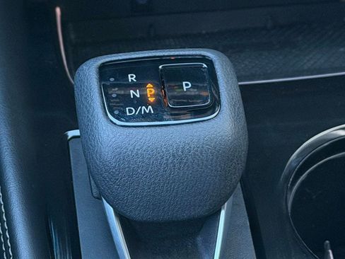 Used 2022 Nissan Rogue Platinum w/ Head-Up Display Package image 18