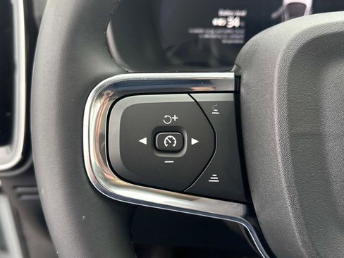 Certified 2024 Volvo C40 P8 Recharge Ultimate w/ Protection Package Premier image 30