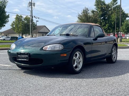 Used 1999 MAZDA MX-5 Miata RWD image 4
