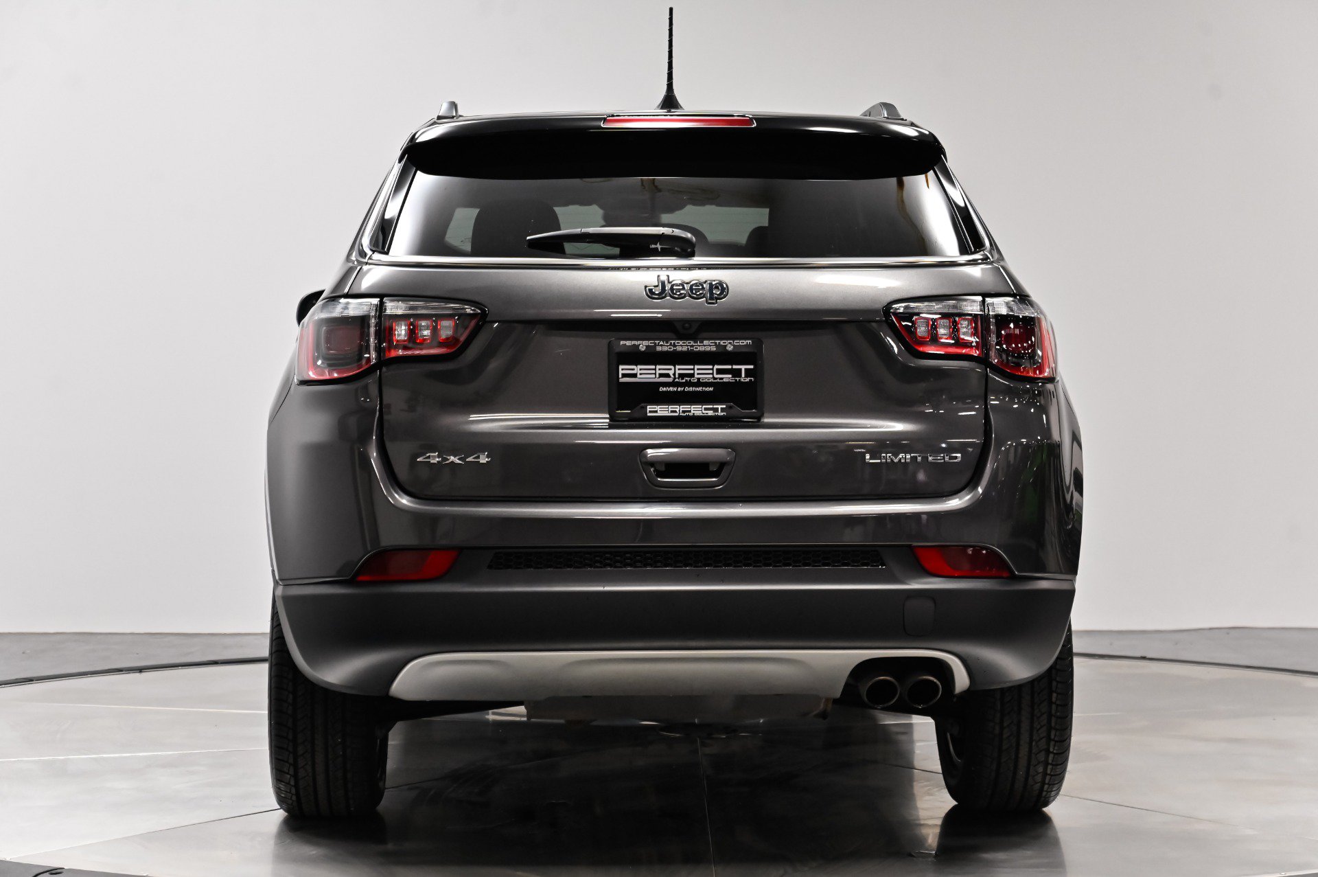 Used 2022 Jeep Compass Limited AWD/4WD image 19