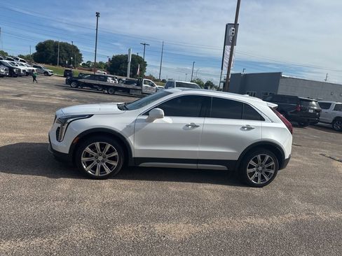 Used 2019 Cadillac XT4 Premium Luxury w/ Driver Assist Package FWD image 9