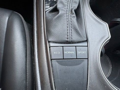 Used 2023 Toyota Camry SE image 22