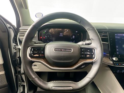 Used 2023 Jeep Grand Wagoneer Base image 16