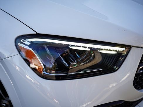 Used 2024 Mercedes-Benz GLE 450e 4MATIC image 6