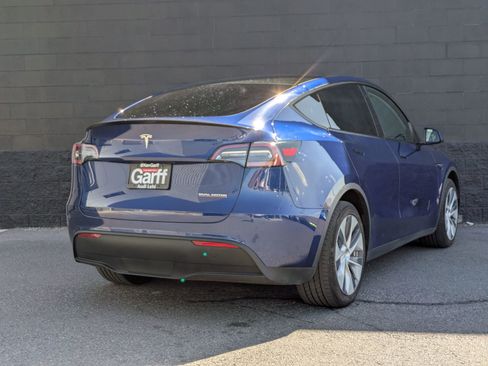 Used 2020 Tesla Model Y Performance image 5
